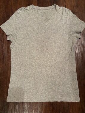 Mott & Bow athletic gray fitted t-shirt women’s sz M EUC